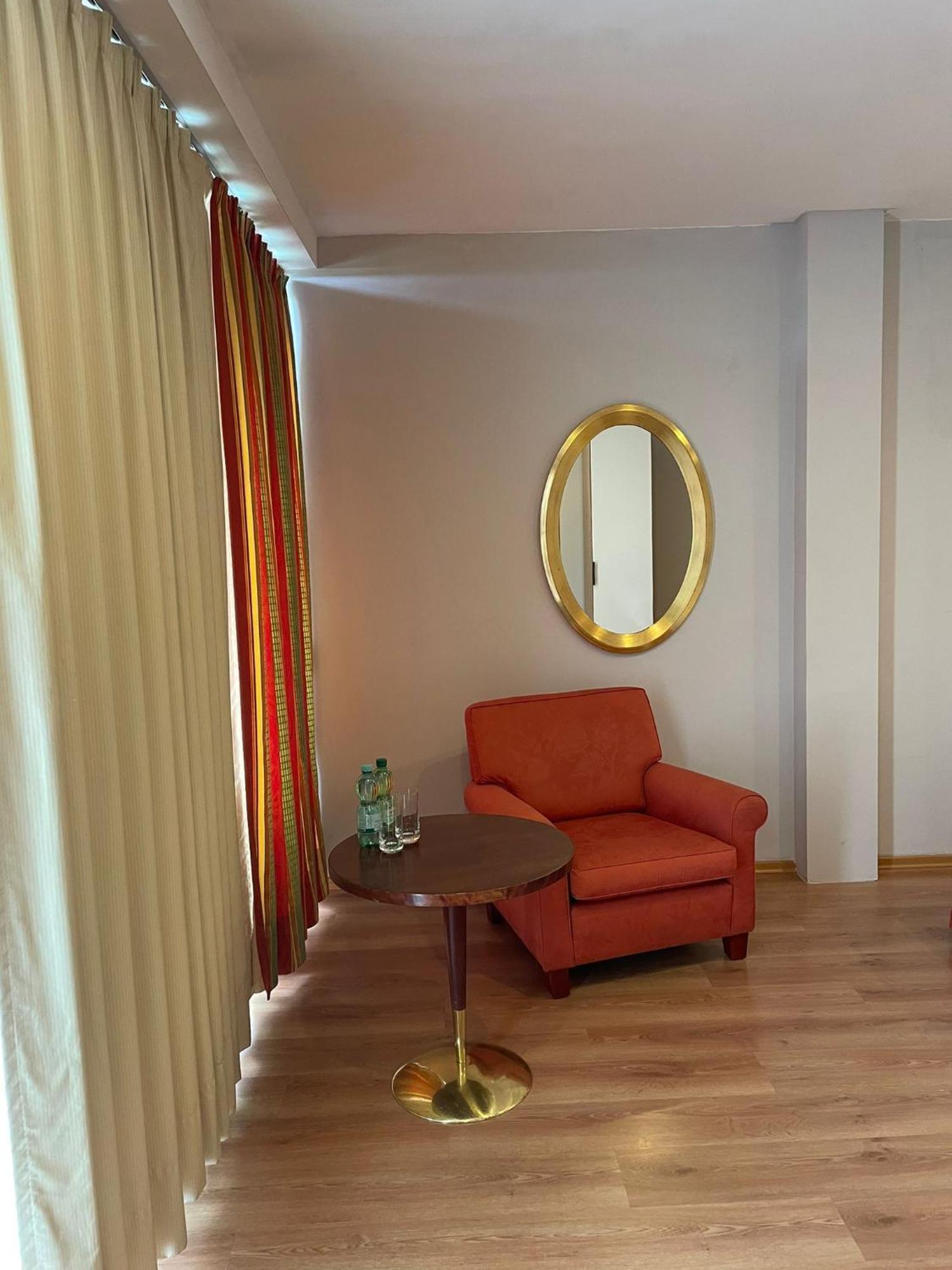 Eventhaus Aparthotel Panzweiler Exteriör bild