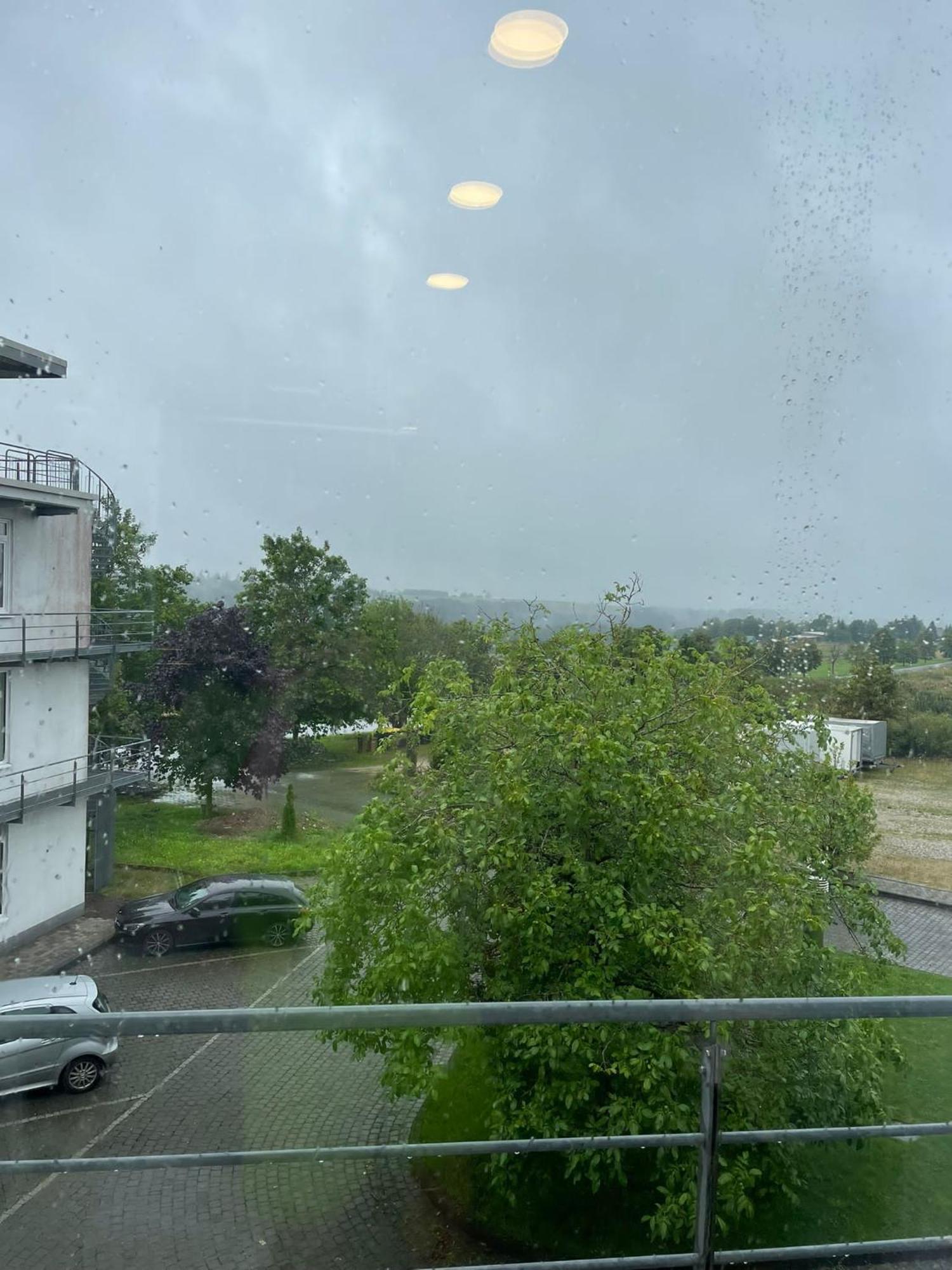 Eventhaus Aparthotel Panzweiler Exteriör bild