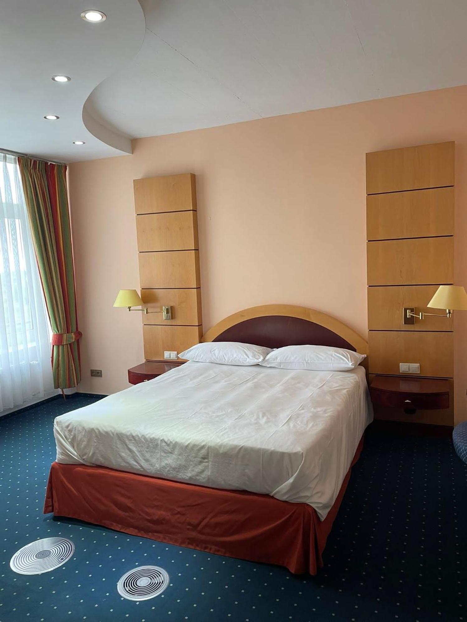Eventhaus Aparthotel Panzweiler Exteriör bild