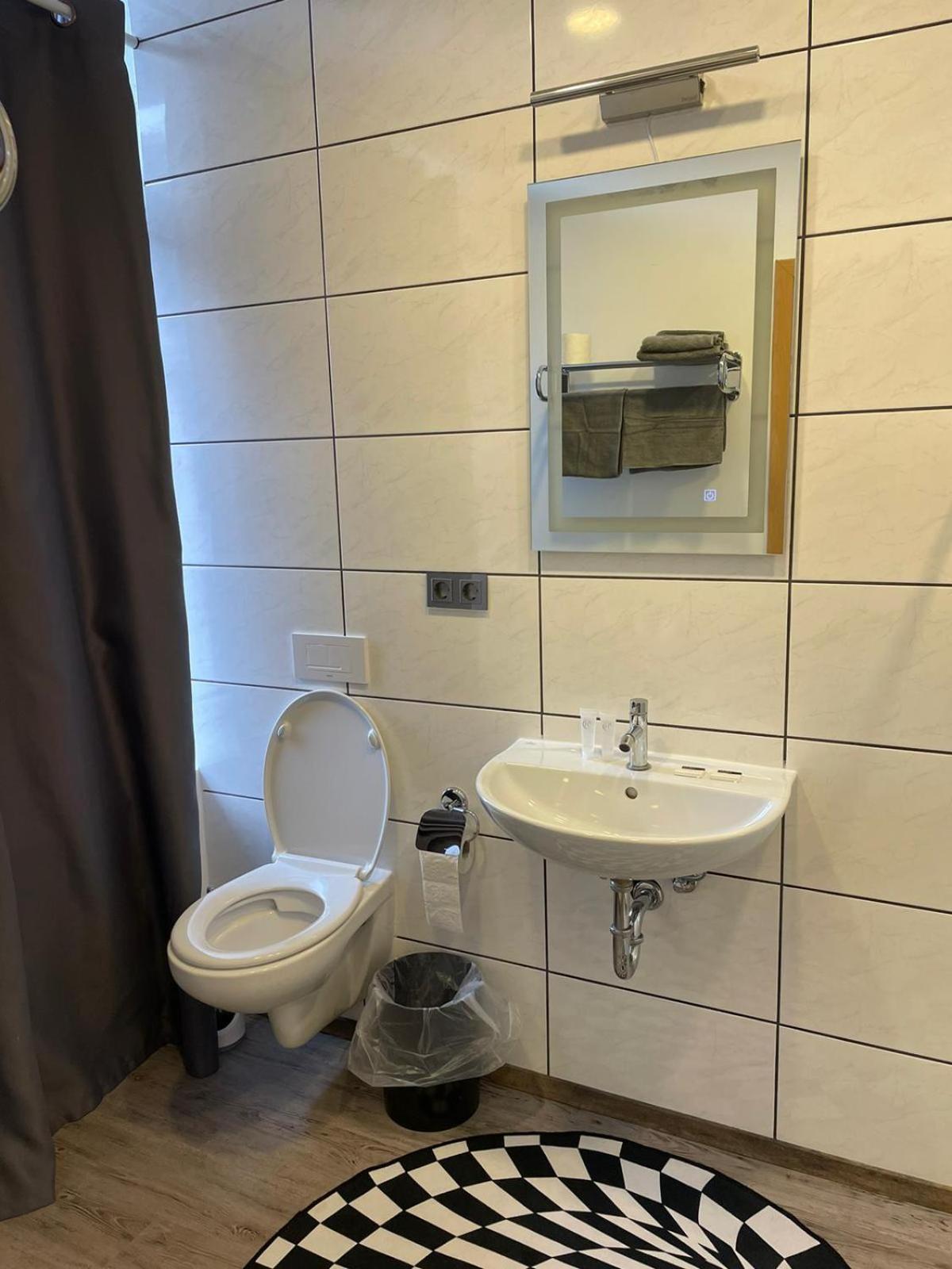 Eventhaus Aparthotel Panzweiler Exteriör bild