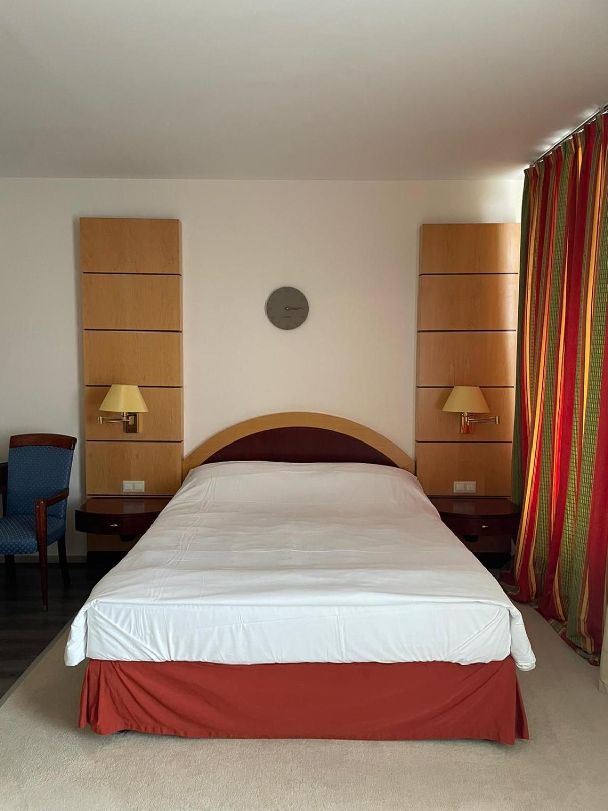 Eventhaus Aparthotel Panzweiler Exteriör bild